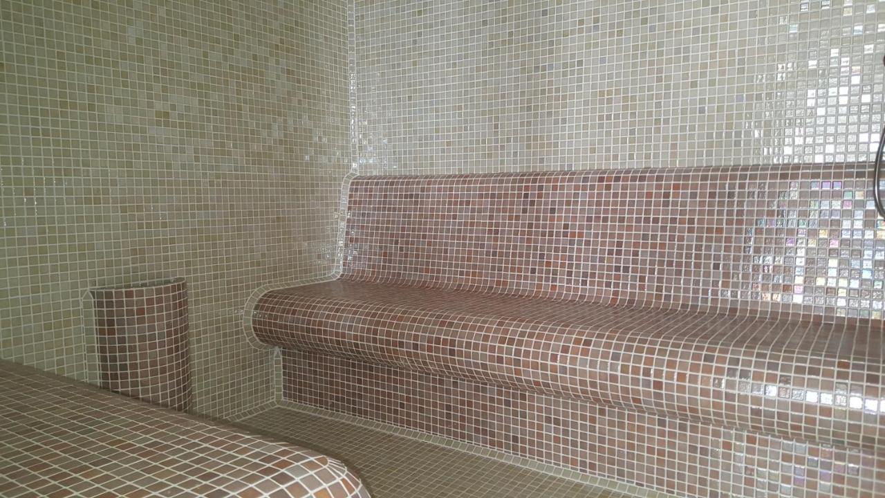 Paris-Lux. Lejlighed Hajdúszoboszló Eksteriør billede